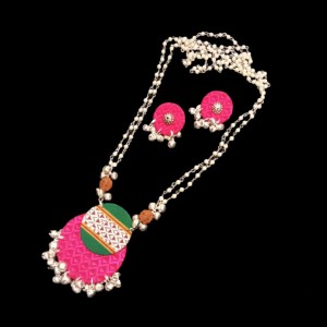 Khan Jewellery with off-white bead necklace and silver ghungroos
