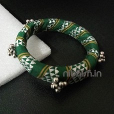Khun fabric kada in green colour