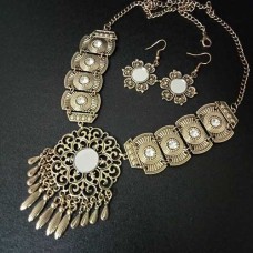 Western Jewellery Set in Antique gold 