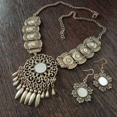 Western Jewellery Set in Antique gold 
